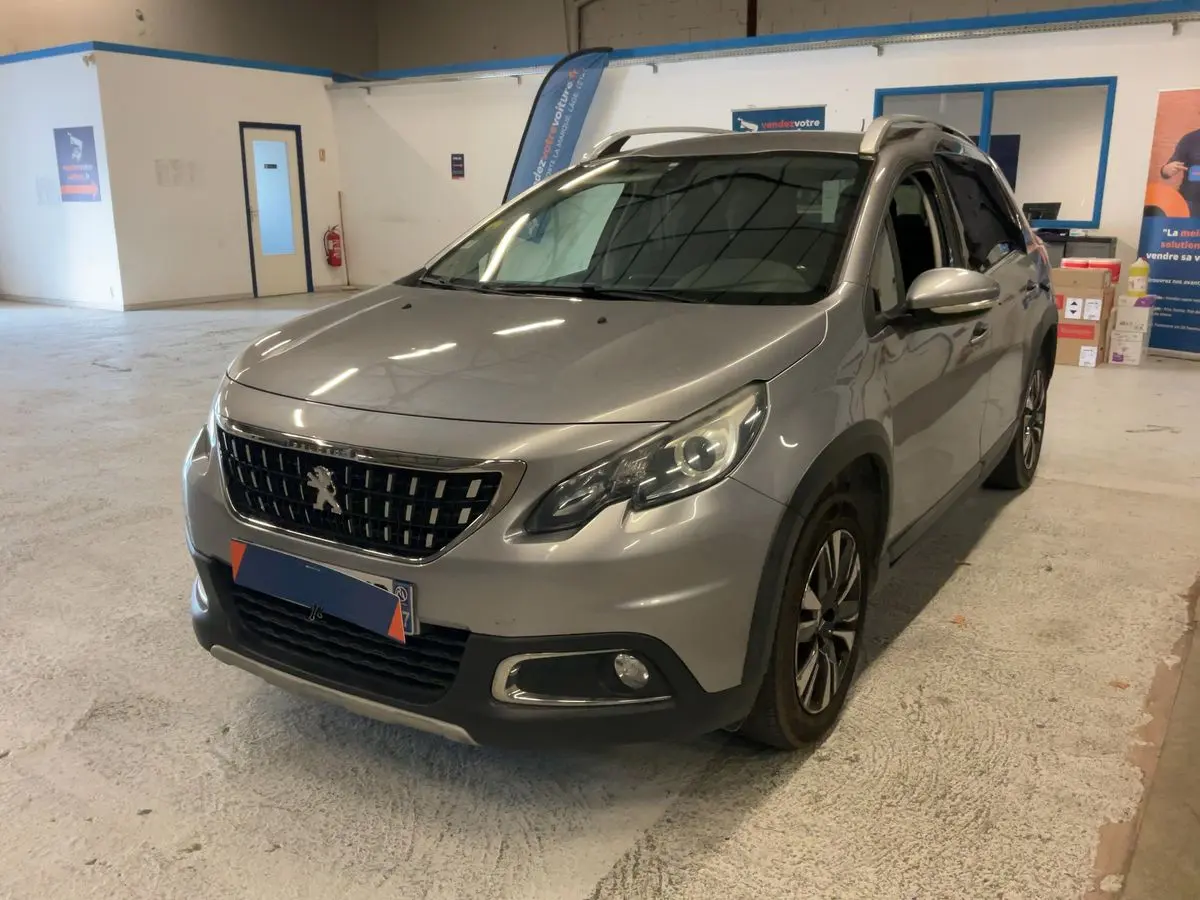 Peugeot 208 1.2 VTi Allure προστά αριστερά